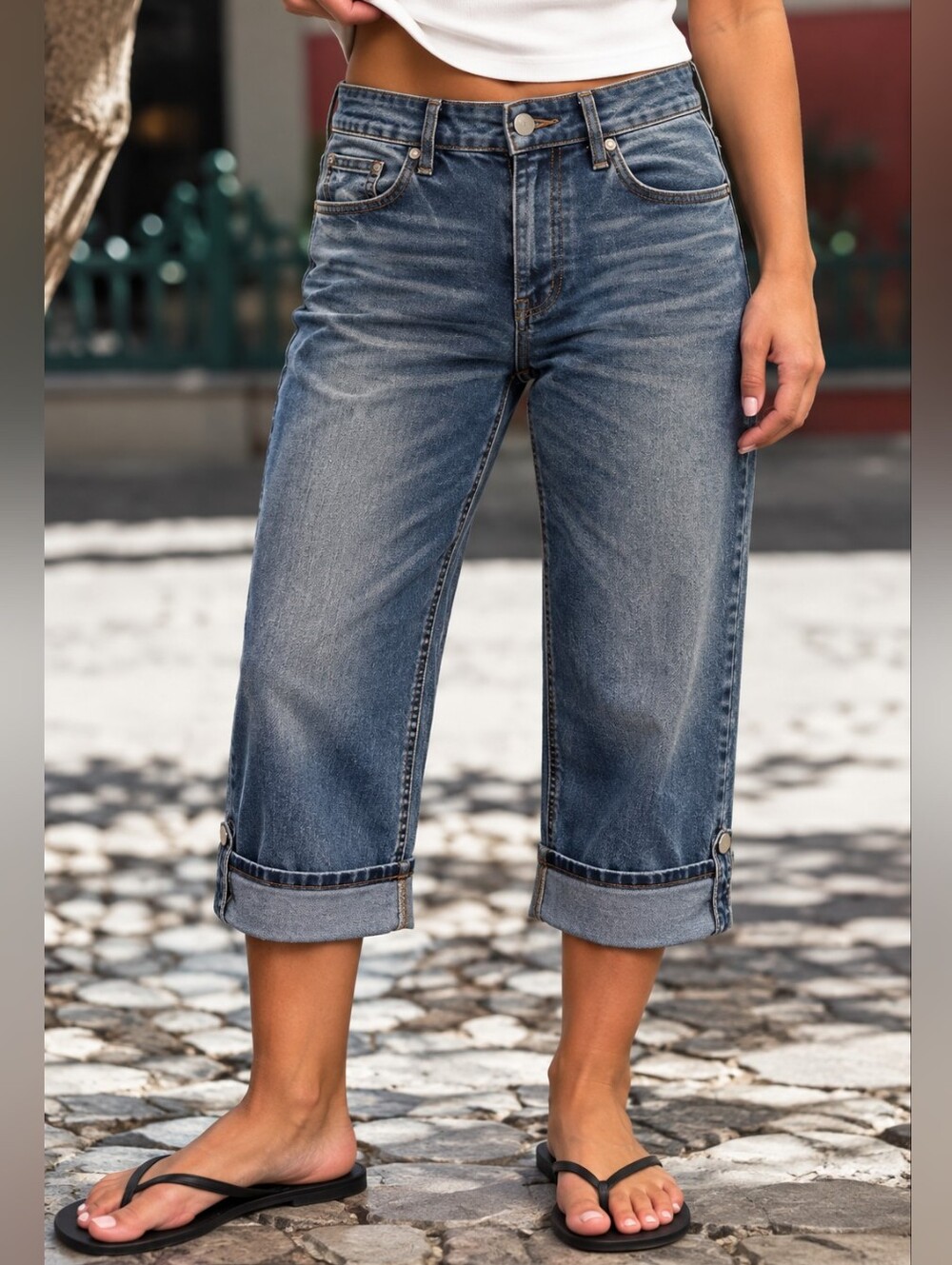 Flamingals Classic Cropped Wide-Leg Jeans - Blue NWT Medium